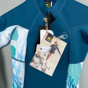 NWT Sooruz Womens 1mm Wetsuit LIMESTONE NEOPRENE Springsuit Divine spring suit